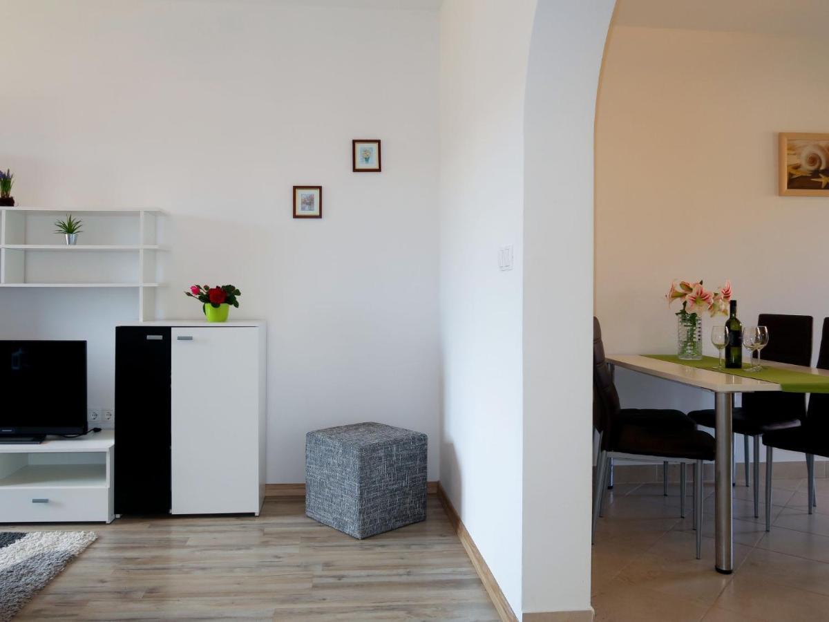 Apartment Rosic - Krk217 By Interhome Корнич Экстерьер фото