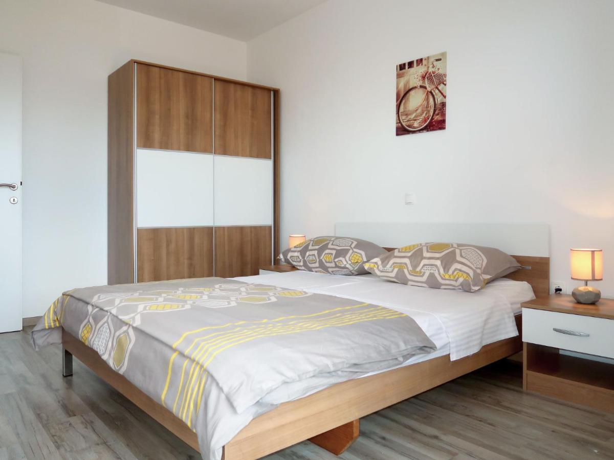 Apartment Rosic - Krk217 By Interhome Корнич Экстерьер фото