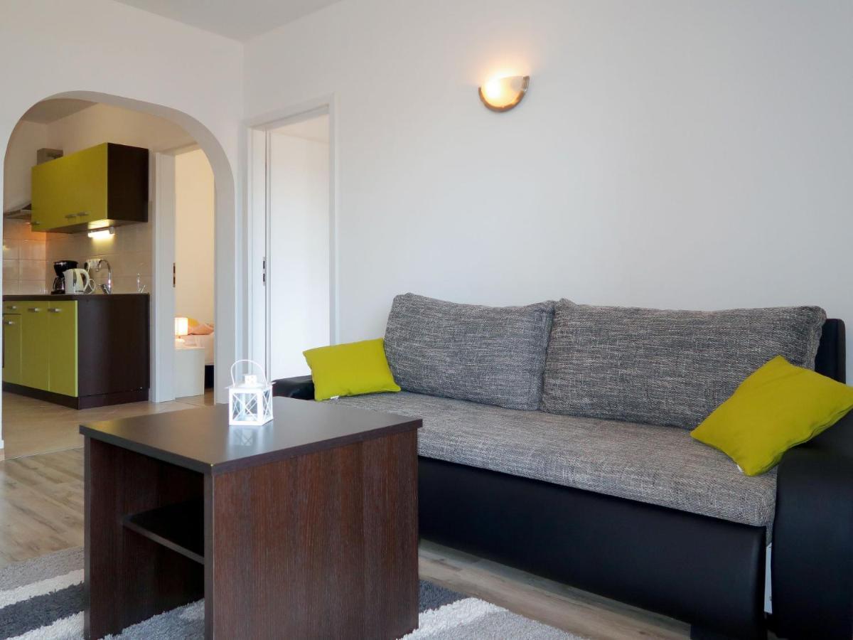 Apartment Rosic - Krk217 By Interhome Корнич Экстерьер фото