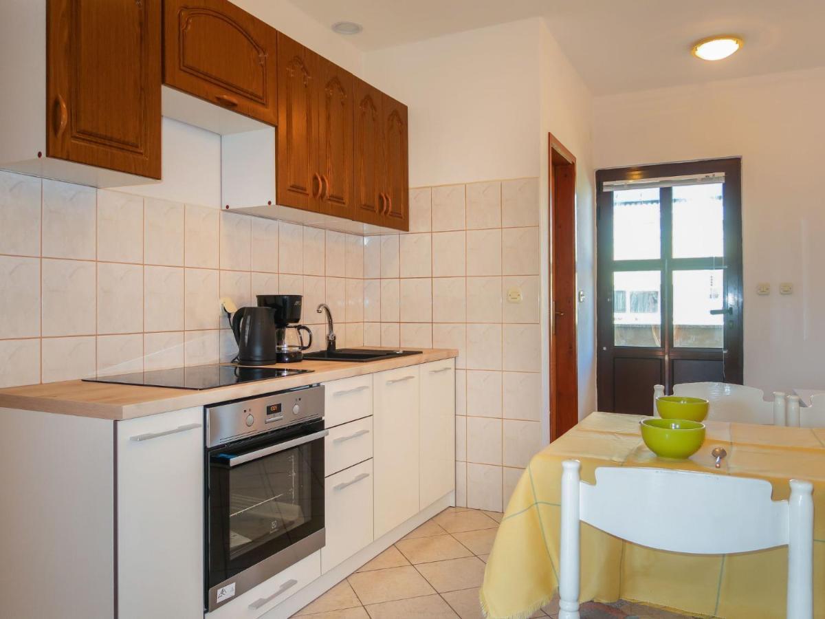 Apartment Rosic - Krk217 By Interhome Корнич Экстерьер фото