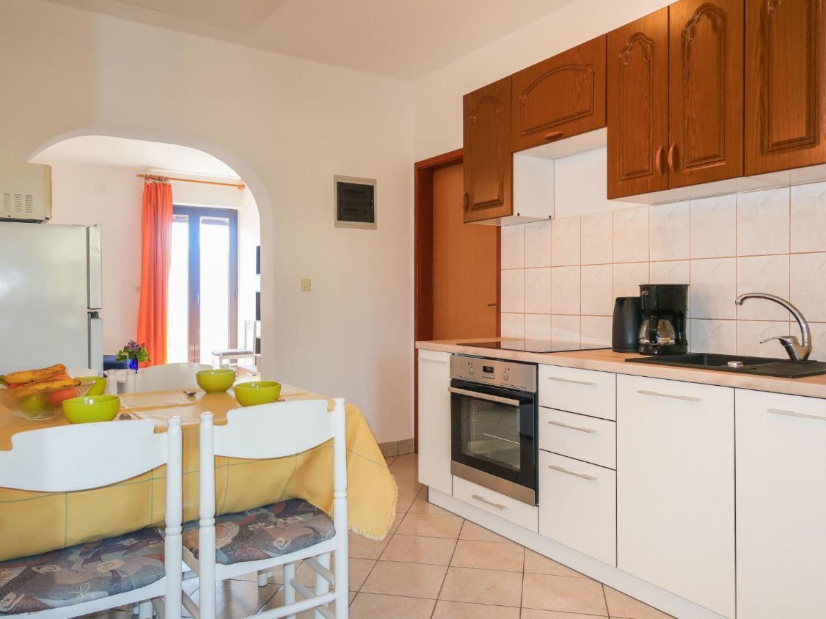 Apartment Rosic - Krk217 By Interhome Корнич Экстерьер фото